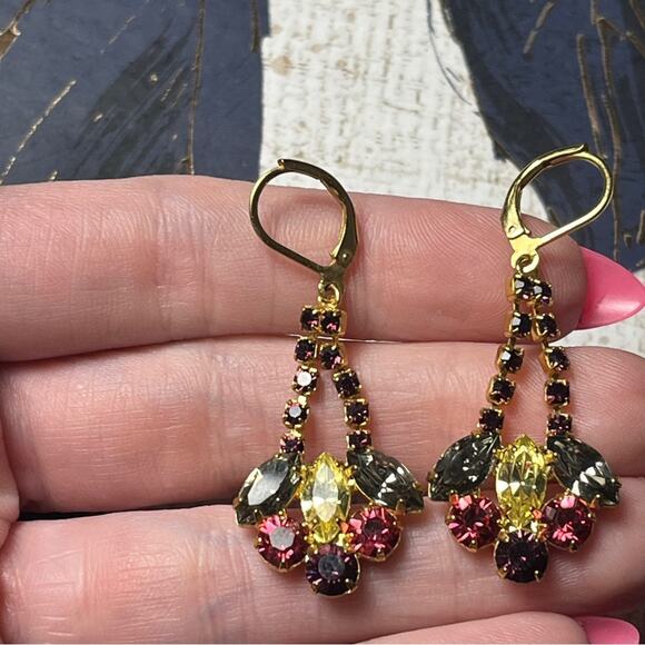 Vintage Elegant Gold and Pink Rhinestone Crystal Dangle Earrings D2 - Picture 2 of 8